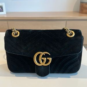 GUCCI GG MARMONT SMALL CROSSBODY BLACK VELVET